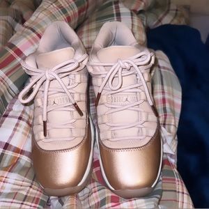 womens air jordan 11s rose gold